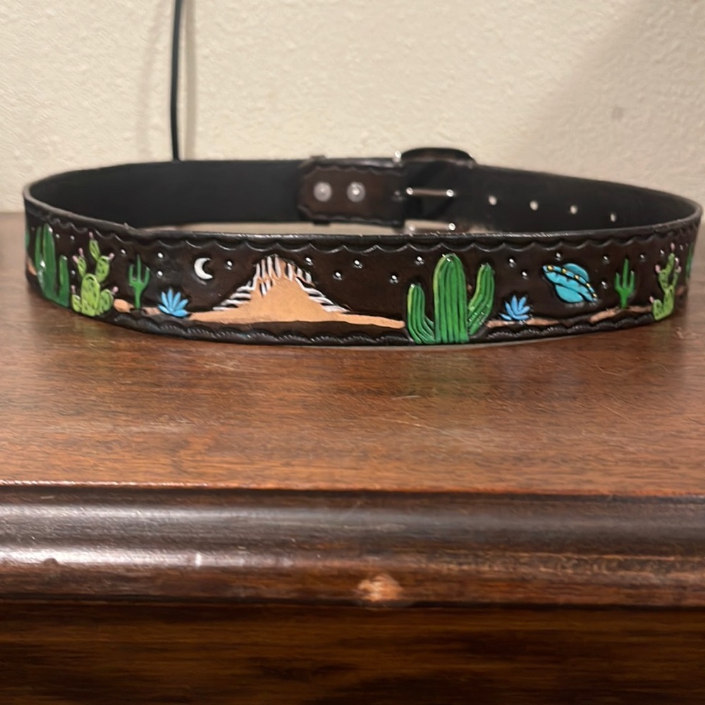 Custom tooled belt